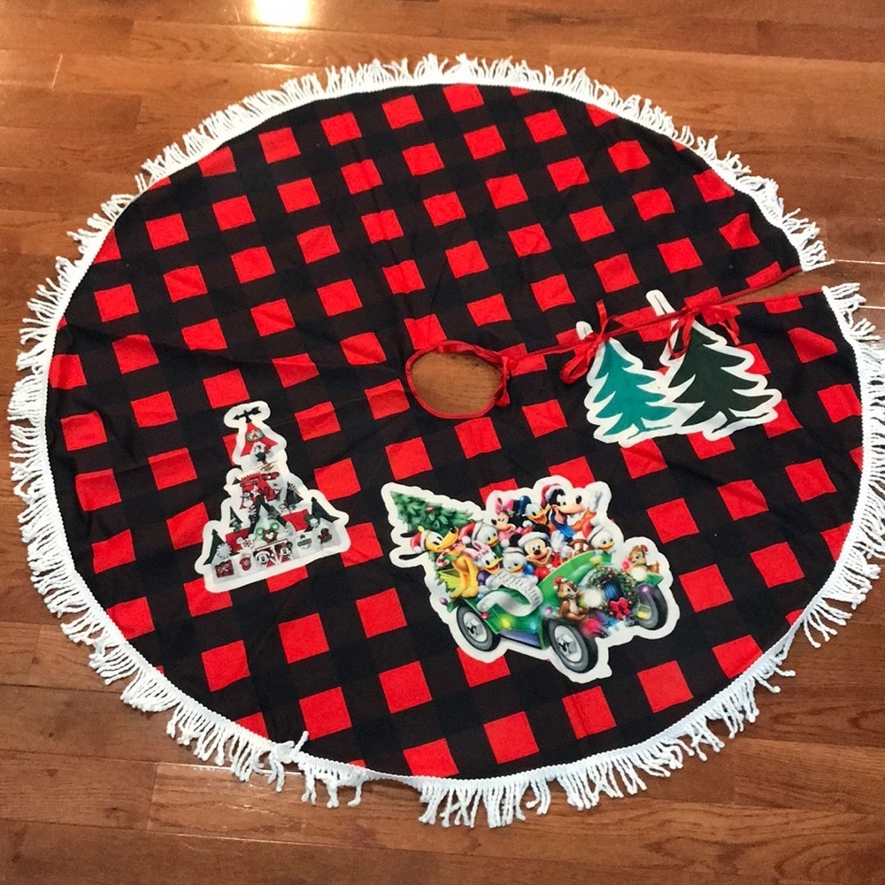 New Disney Christmas tree skirt